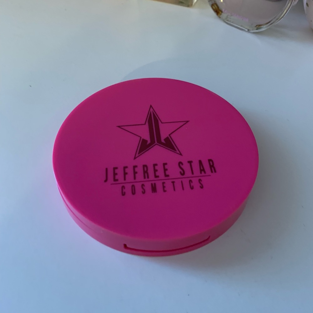 Jeffree Star Highlighter